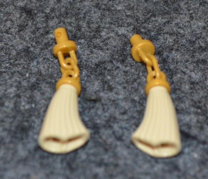 (2) 1x1x2 Tan Ornamental Tassels w/ Gold Chain Bricks ~ New Lego Parts ~ - Image 1 of 1