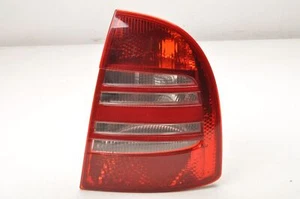 SKODA SUPERB I Luz Trasera Derecho 3U5945112 - Imagen 1 de 7