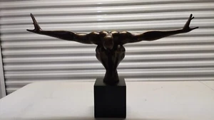 Olympic Swimmer Sculpture Statue Crouched Male Diver - Picture 1 of 8