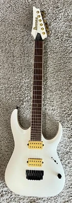 Guitarra Ibanez JBM10FXPWM Jake Bowen Signature, Blanco Perla Mate - Stock B Foto 1 de 4