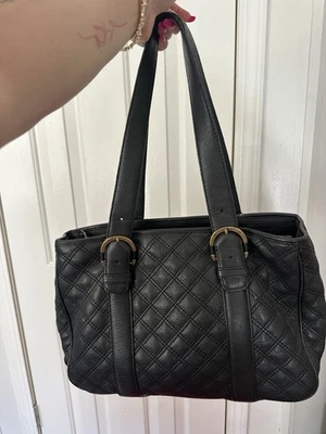 Bolsa tote de ombro Michael Kors preta acolchoada de couro - Imagem 1 de 4