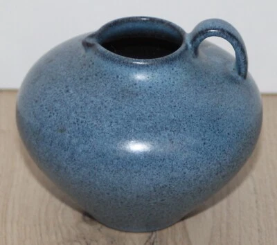 Bückeburg 1360 Keramik - Schöne kleine Vase / Kanne - blaue Mattglasur 1960 - Bild 1 von 4