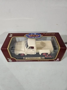 Road Legends 1953 Ford F-100 Pickup Cream Die Cast Modell Maßstab 1:18 - Bild 1 von 6