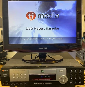 Reproductor de DVD de karaoke multimedia TJ Media TDV-4000E y DVD de karaoke TC-031 - Imagen 1 de 10