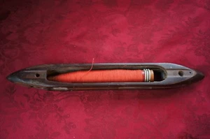 VTG. WOODEN SPINDLE? WITH THREAD - Picture 1 of 5
