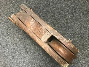 Antik Große Umlenkrolle aus Holz - Picture 1 of 2