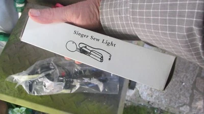 Replacement Light Fixture Fits Singer Models 15-88, 15-90, 15- 30, 27 - Image 1 of 4