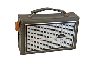Silvertone 800 Ultra Power - Model 2222 Transistor AM Portable Radio - 1961 - Picture 1 of 10