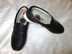 ROCK & CANDY GORE- JUS 6M Black Synthetic Casual Slip-On SPORTY FLAT SHOES NEW - Picture 1 of 11