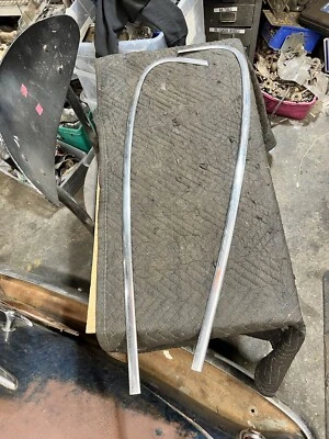 1949 1950 1951 1952 CHEVROLET 4 Dr Fleetline задняя дверь верхний Deluxe молдинги - Изображение 1 из 4