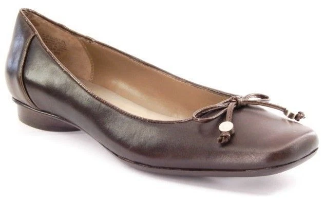 New CIRCA JOAN & DAVID Women Brown Leather Flat Slip On Dress Pump Shoe Sz 8 M - Image 1 of 1