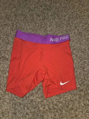 Shorts Nike Pro feminino tamanho grande - Imagem 1 de 2