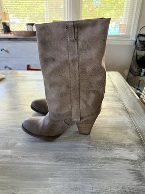 Botas con puños desgastados MIA Jeri talla 8M topo Foto 1 de 4