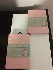 2er-Pack MÄDCHEN GRÖSSE 4-6 DANSKIN JETZT SCHIMMERNDE FUSS-TANZSTRUMPFHOSEN PASST 32-54 PFUND - Bild 1 von 6