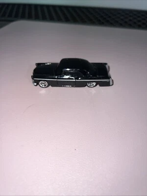 Винтажная литая модель автомобиля Y2K Maisto Chrysler 1956 300B 1:64 затемненная - Изображение 1 из 4