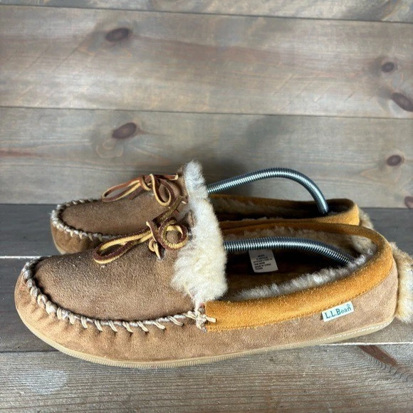 ll bean wicked good mens size 10 shoes brown suede Shearling slippers - Image 1 of 4