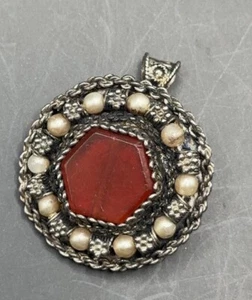 Vintage Coral Brooch Exquisite Ethnic Made In Israel - J164 - Picture 1 of 2