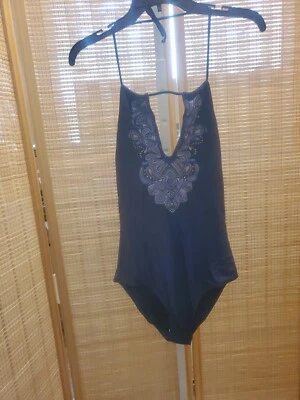 Traje de baño elástico de una pieza con cuello alto azul medianoche talla pequeña Knox Rose para mujer  Foto 1 de 4