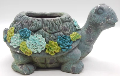 Maceta vintage de tortuga enlucida de resina pintada a mano adornada con flores envejecidas Foto 1 de 4