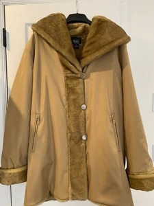 Beautiful Dennis Basso Faux Fur Tan Coat Reversible, Women's L, Preowned - Picture 1 of 4