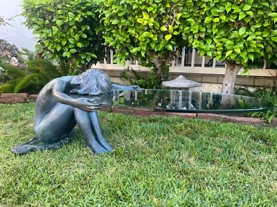Mesa de centro de vidrio escultura mujer bronce macizo firmada vintage Foto 1 de 4
