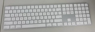 Apple Magic Keyboard con tastierino numerico modello A1843 wireless - Immagine 1 di 4