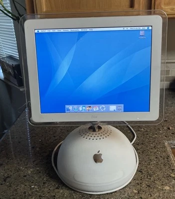 Apple M6498 iMac G4 15" 2003 PowerPC With Power cord Only - Image 1 of 4