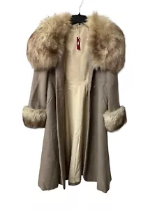 Vintage 1970's Michael Novarese Fur Collar Handmade Women's Long Jacket ~ Tan - Picture 1 of 21