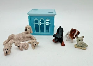 Caniche blanco Puppy In My Pocket 1994 vintage con caja familiar para cachorros + extras - Imagen 1 de 7