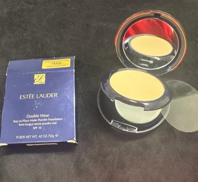 ESTEE LAUDER Double Wear Stay InPlace Matte Powder Foundation 1W0 Warm Porcelain - Image 1 of 3