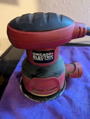 Chicago Electric 62216 Red/Black 120V Heavy Duty Palm Finishing Sander (T) - Image 1 of 3