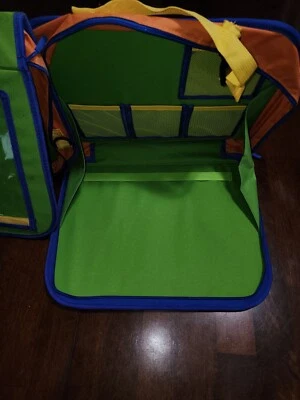 Organizador de asiento trasero de coche para niños con bandeja de mesa verde Foto 1 de 4