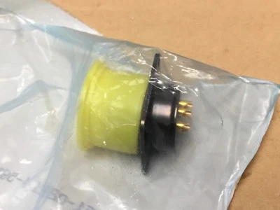 (1 PC) SOURIAU   851-02E-14-5S50   Conn MIL-DTL-26482 Circular F 5 POS Solder ST - Image 1 of 3