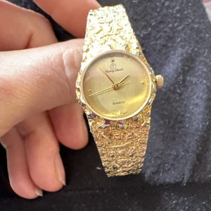 Reloj Mathey Tissot Texturizado Tono Dorado Movimiento Japón De Colección - Imagen 1 de 17