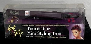 Hot N Silky Tourmaline Mini Styling Iron Travel Size Ceramic Plates New in Box - Imagen 1 de 8