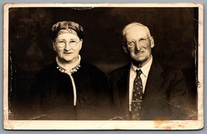 Postcard RPPC c1940s Studio Photo Of Elderly Couple Moore Studio Simcoe Ontario - Picture 1 of 2