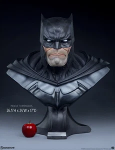 SIDESHOW BATMAN LIFE SIZE BUST 1:1 SCALE PREMIUM FORMAT STATUE DARK KNIGHT - Picture 1 of 12