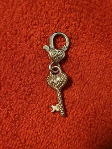 Judith Ripka Key Sterling Silver Clip on Charm / Pendant 5.5g - Picture 1 of 5