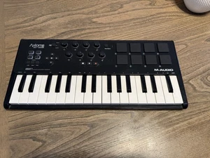 M-Audio Axiom Air Mini 32 USB Midi Keyboard - Picture 1 of 1
