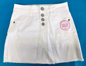 Justice Girls Skort. White with Snap Close. Distressed & Frayed Hem Size 8. NWT - Picture 1 of 12