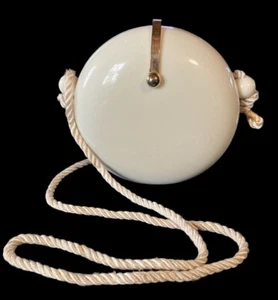 VINTAGE ACRYLIC ROUND WHITE/ CREAM COLOR PURSE SHOULDER BAG MADE IN HONG KONG - Picture 1 of 10