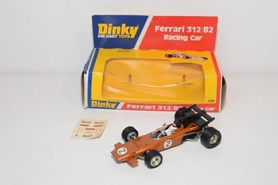 A50 1:36 DINKY TOYS 226 FERRARI 312/B2 312 / B2 AUTO DA CORSA MARRONE MIB - Immagine 1 di 4
