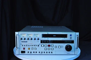 Panasonic AG-7750-P VHS Video Cassette Recorder for Parts - Picture 1 of 12