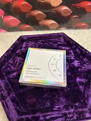 Becca Light Shifter Finishing Veil Powder ATMOSPHERIC 5 .25oz New in Box - Image 1 of 4