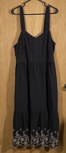 Abito donna Terra & Sky taglia 1X midi smocked nero scuro floreale a strati civetta - Foto 1 di 9