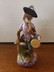 Lencería alemana de porcelana estilo Meissen del siglo XIX mono tocando la batería música - Imagen 1 de 6