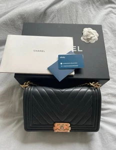 Chanel boy bag medium black - Picture 1 of 10