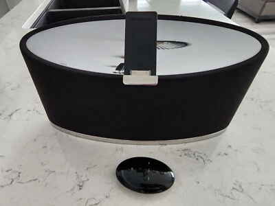 Mini altavoz Bowers & Wilkins Zeppelin + cable de alimentación + control remoto  Foto 1 de 4