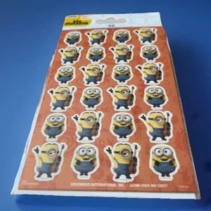 Hojas de pegatinas Minions nuevo paquete sellado 96 pegatinas sin ácido álbum de recortes artesanales - Imagen 1 de 6