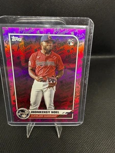 2025 Topps Jhonkensy Noel Pink Refractor /250 - Picture 1 of 2